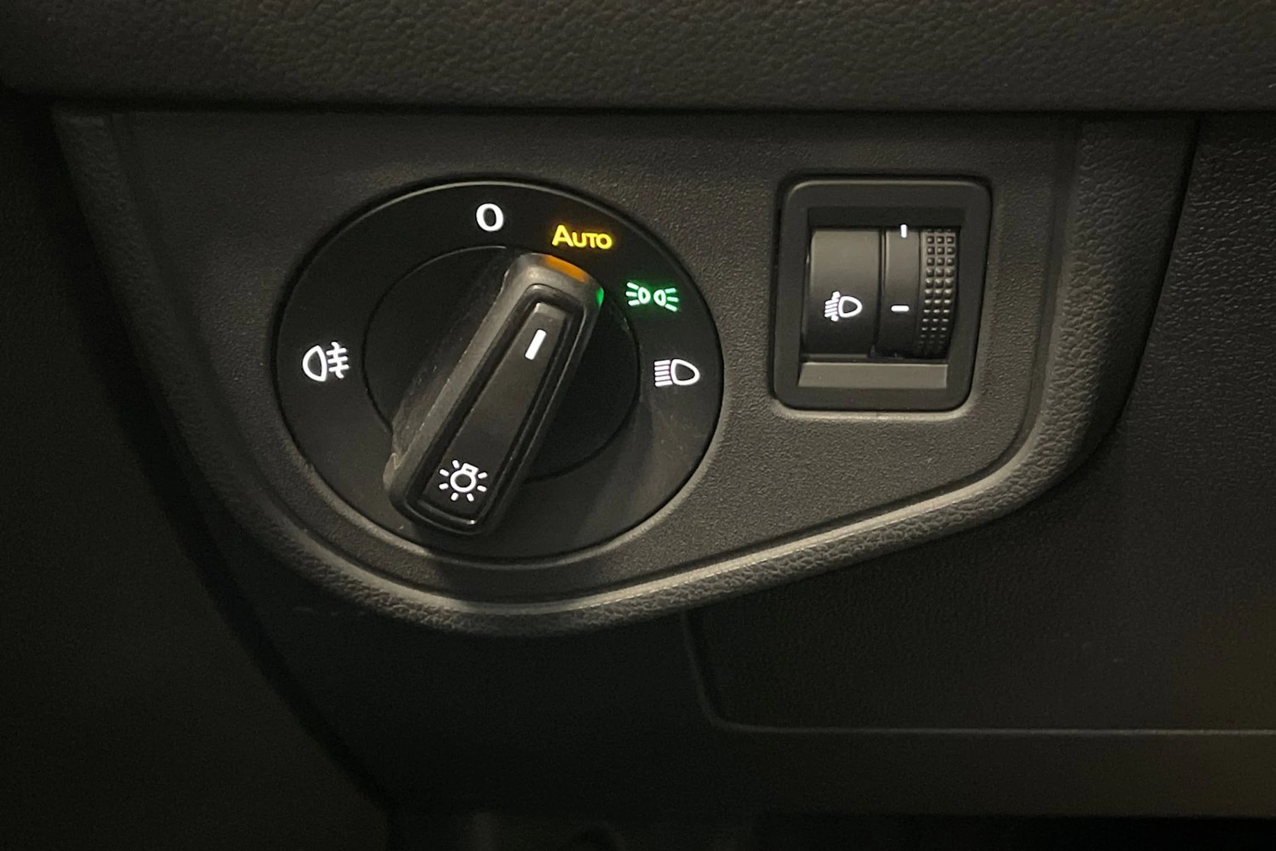 met. harmaa Volkswagen Taigo 2022 kuva 23.