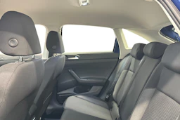sininen Volkswagen Taigo 2022 kuva 8.