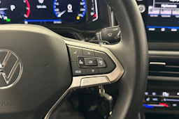 sininen Volkswagen Taigo 2022 kuva 14.