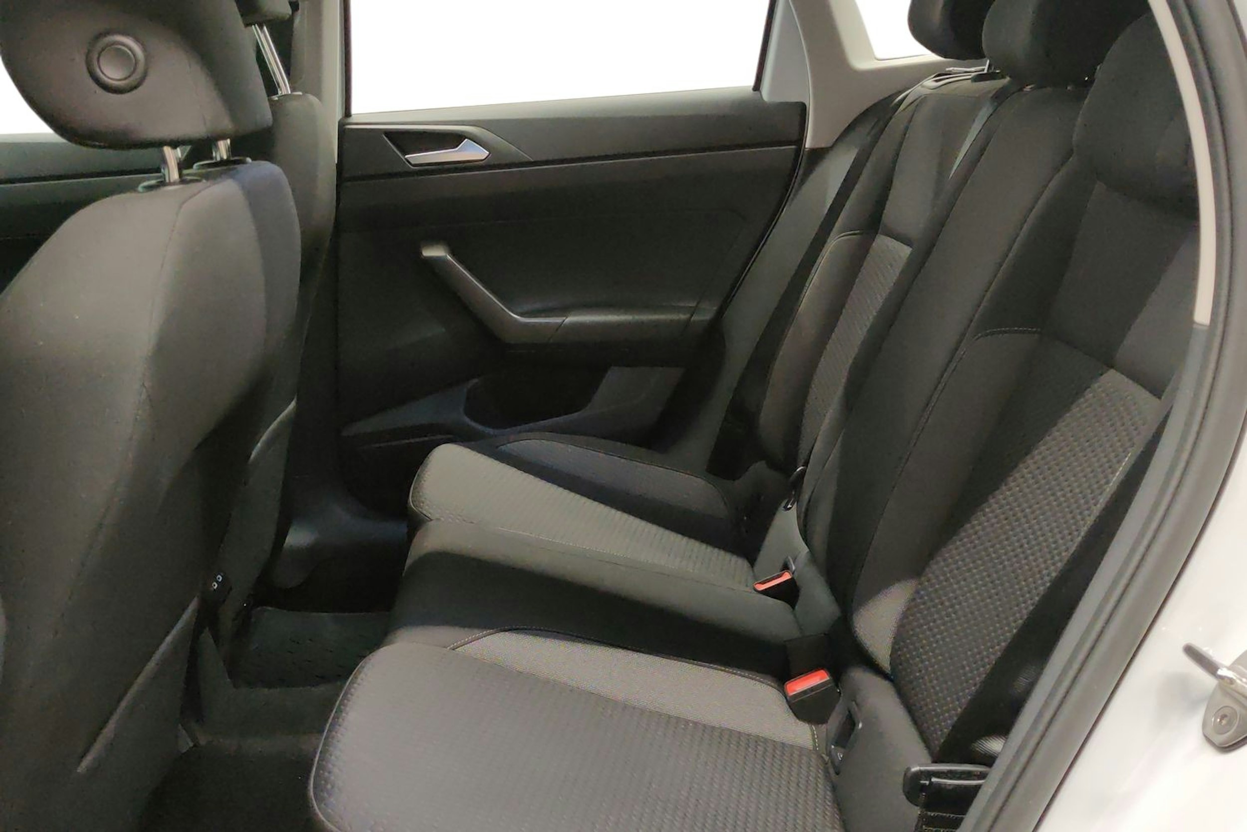 Valkoinen Volkswagen Taigo 2022 kuva 10.