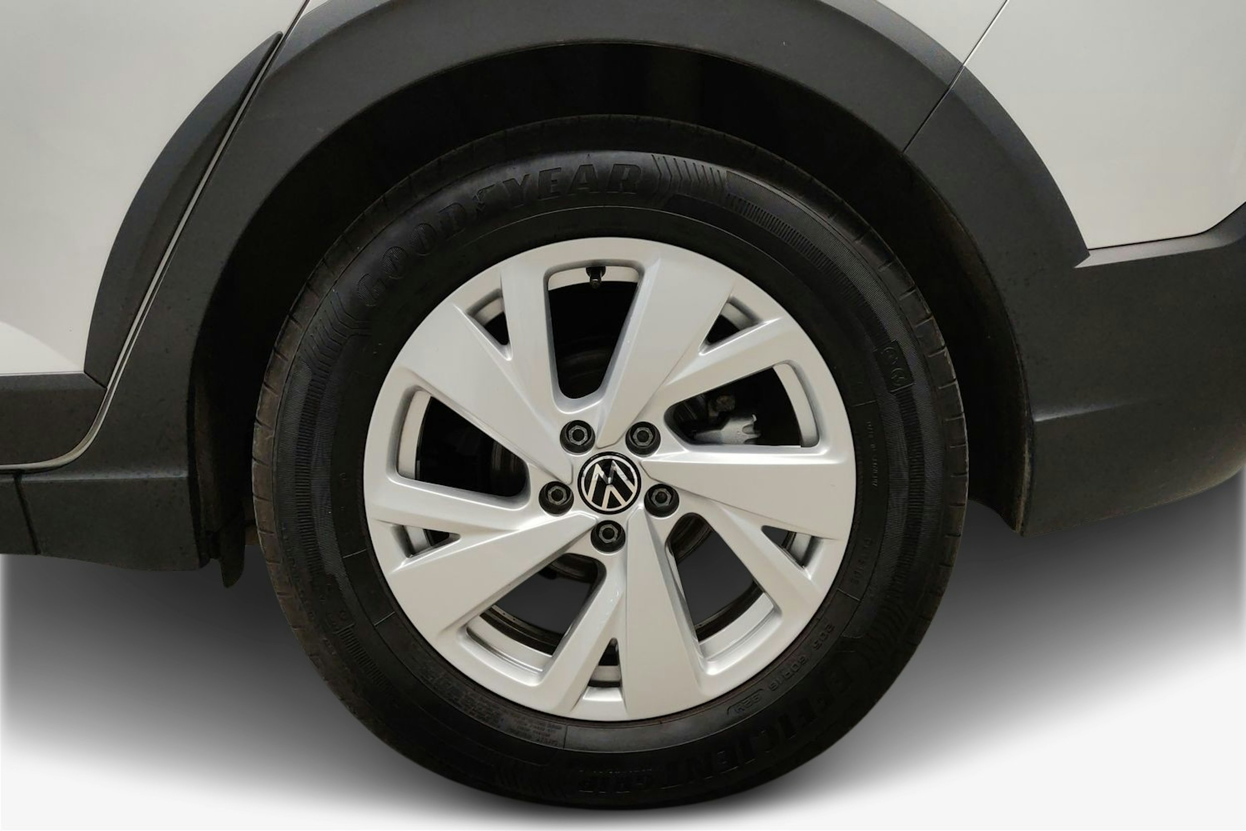 Valkoinen Volkswagen Taigo 2022 kuva 11.