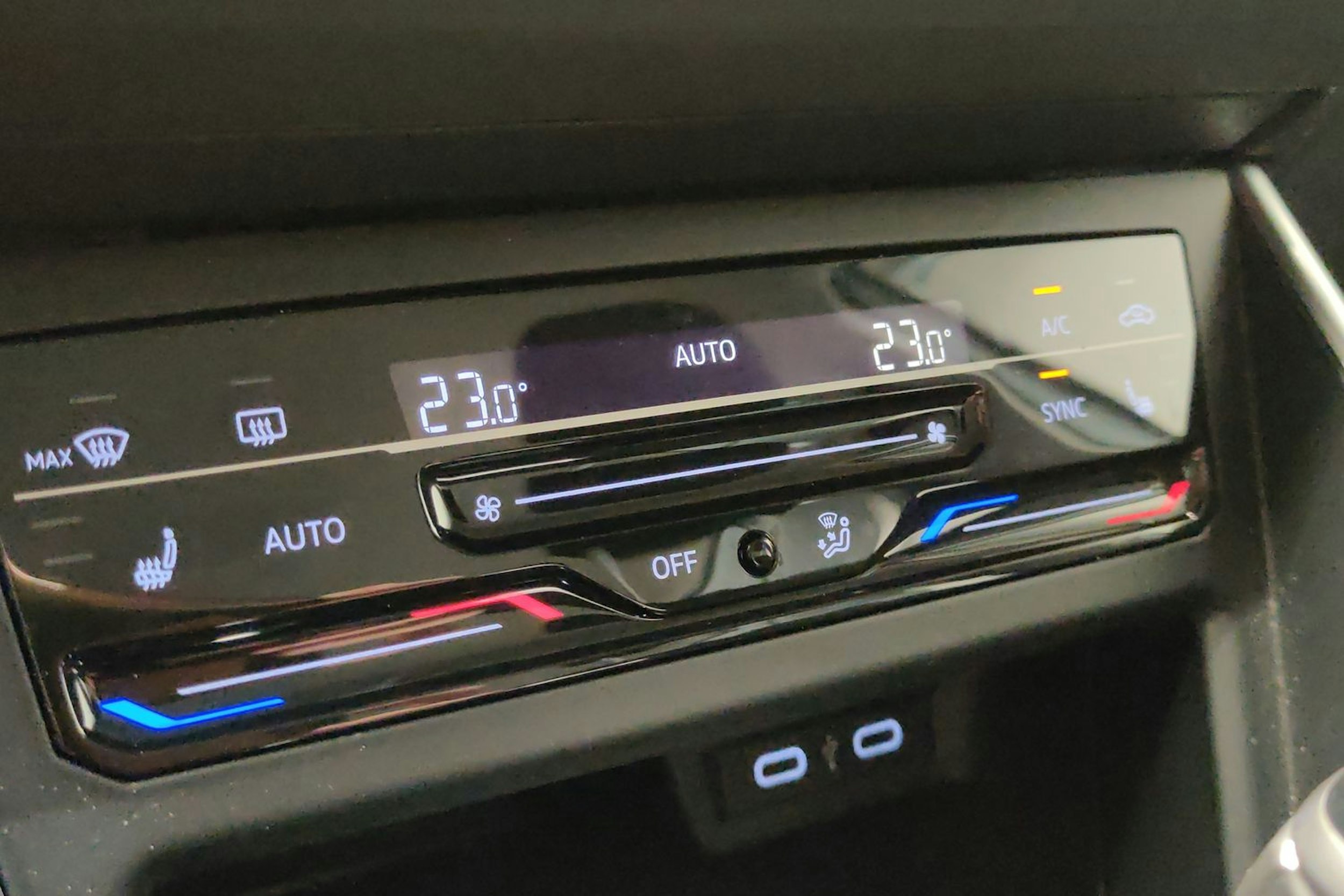 Valkoinen Volkswagen Taigo 2022 kuva 18.