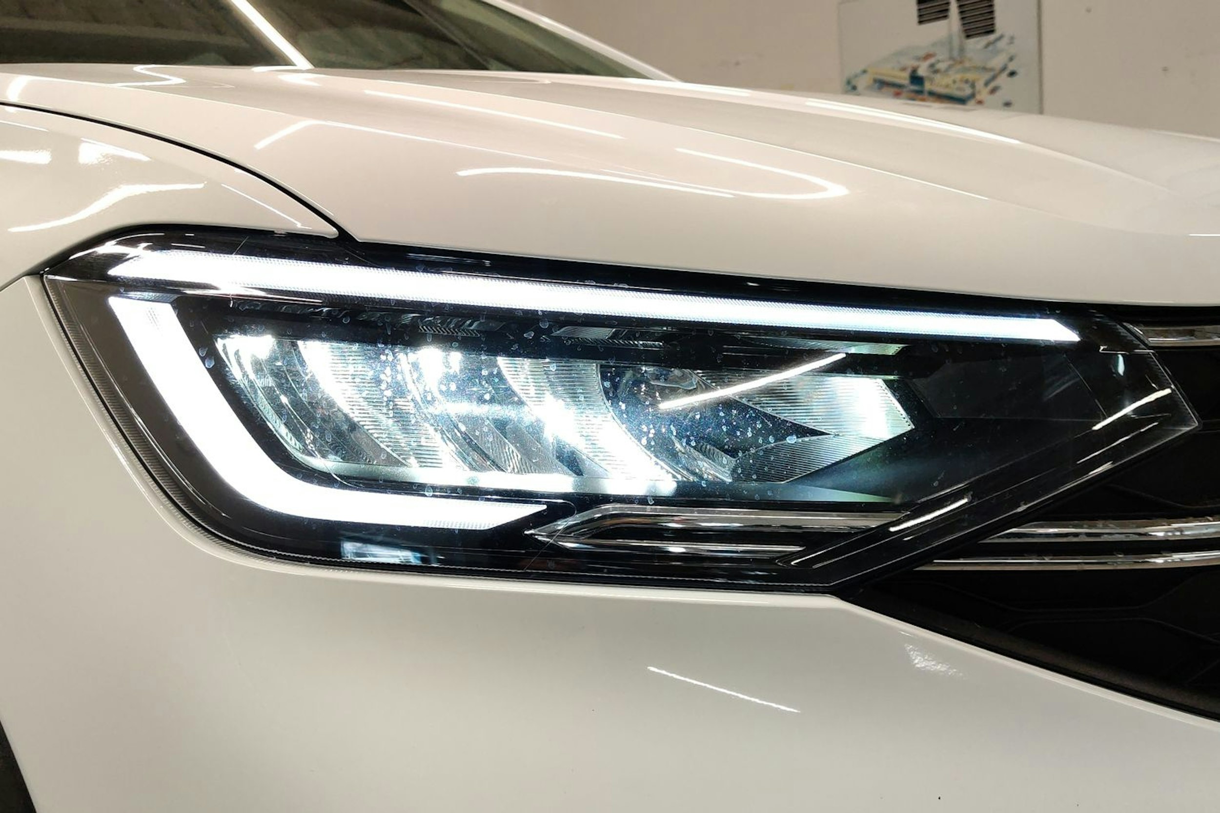 Valkoinen Volkswagen Taigo 2022 kuva 20.