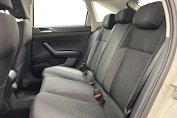 harmaa Volkswagen Taigo 2022 kuva 8.