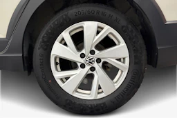 harmaa Volkswagen Taigo 2022 kuva 9.