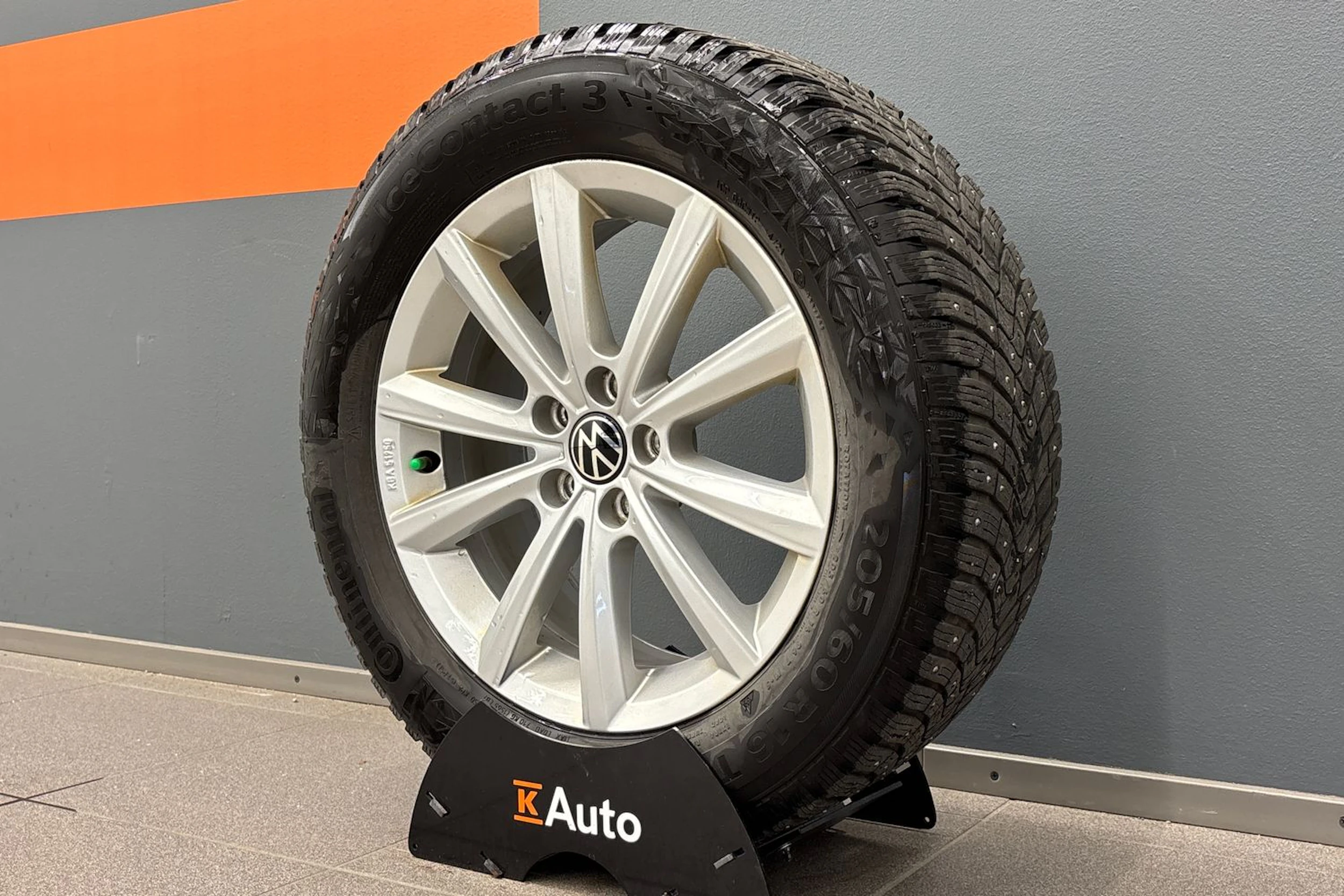 harmaa Volkswagen Taigo 2022 kuva 10.