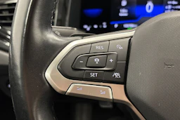 harmaa Volkswagen Taigo 2022 kuva 13.