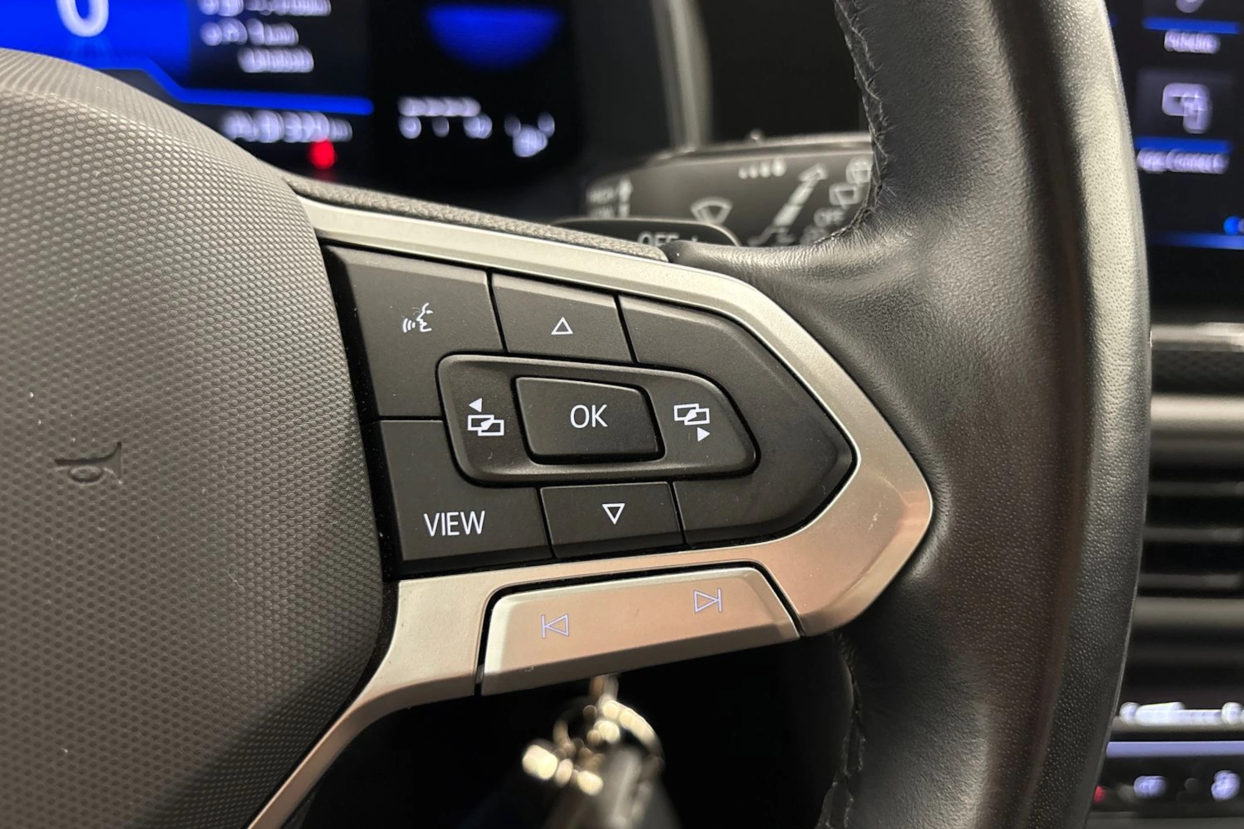 harmaa Volkswagen Taigo 2022 kuva 14.