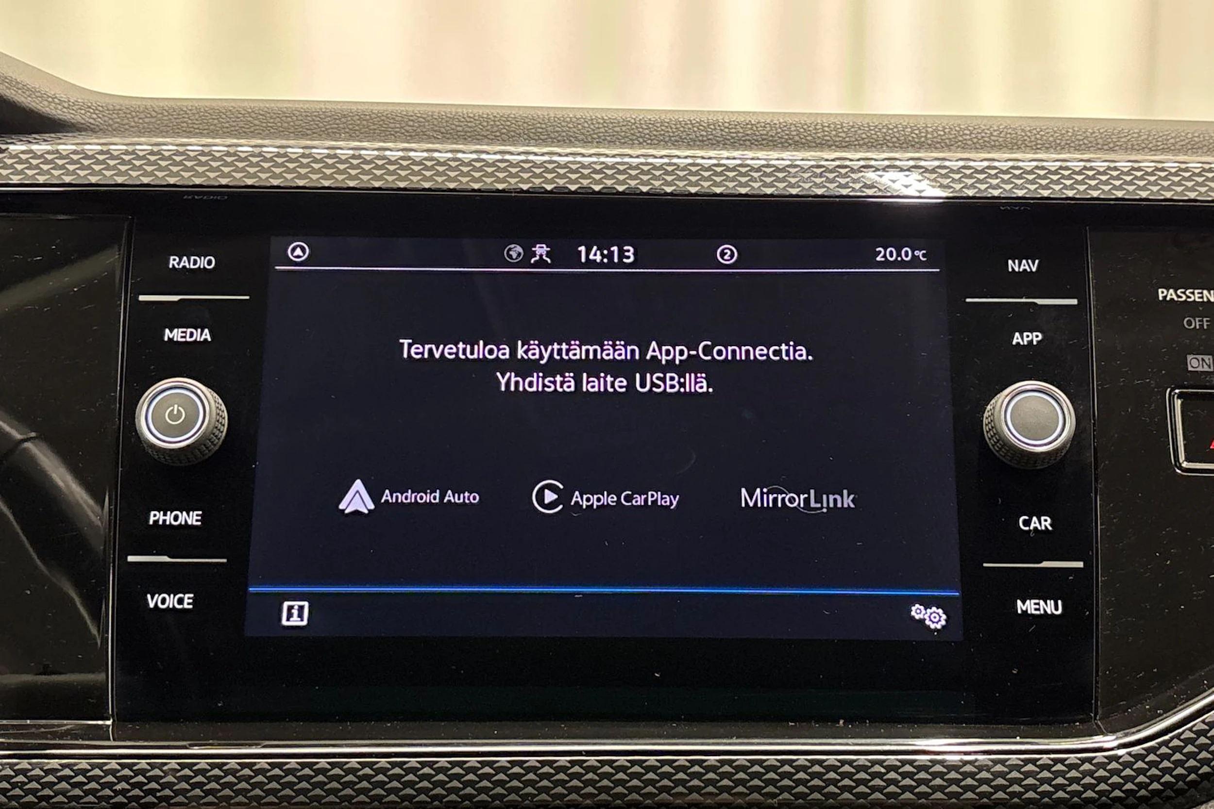 harmaa Volkswagen Taigo 2022 kuva 17.