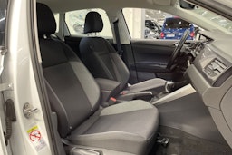 Valkoinen Volkswagen Taigo 2022 kuva 29.