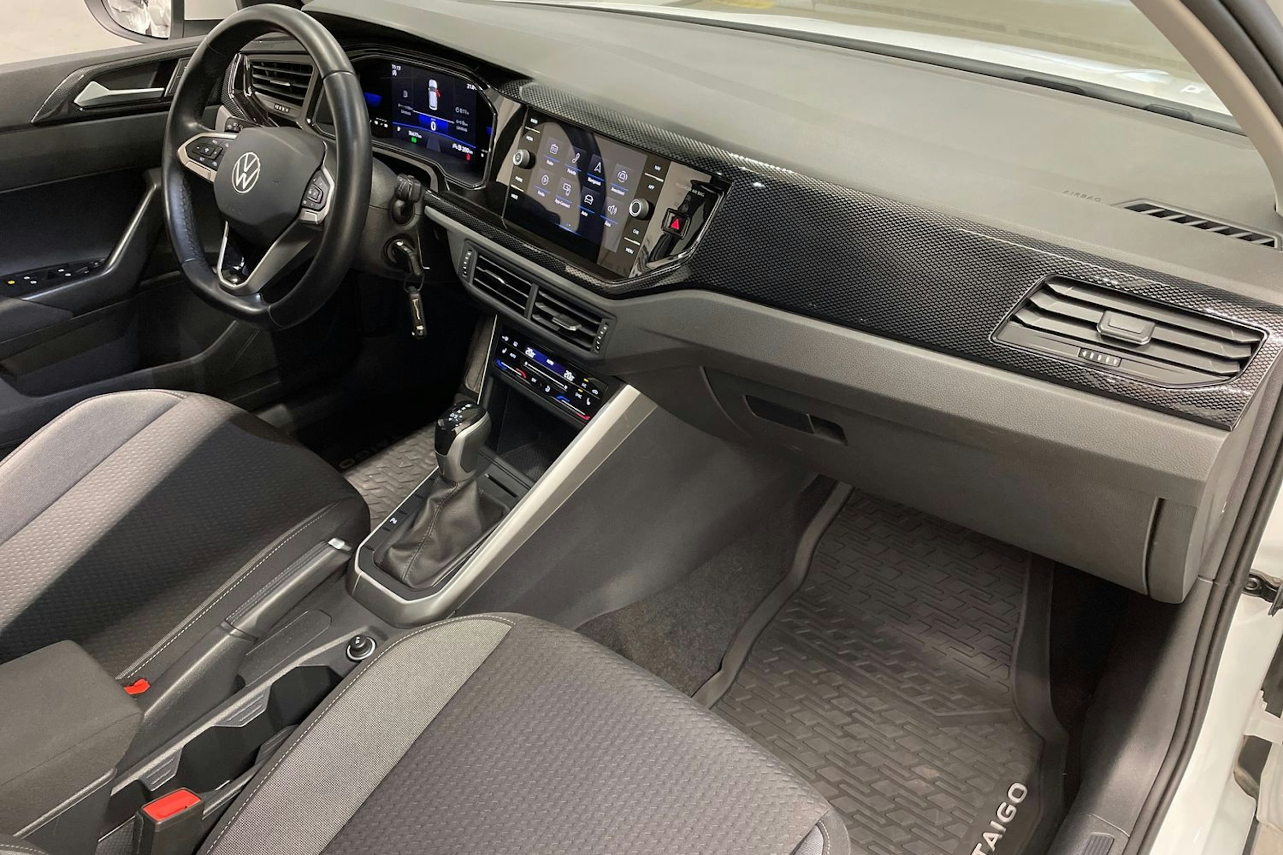 Valkoinen Volkswagen Taigo 2022 kuva 30.