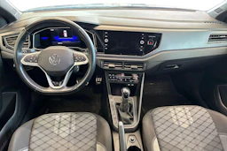 harmaa Volkswagen Taigo 2022 kuva 7.