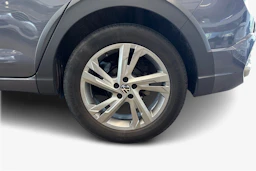 harmaa Volkswagen Taigo 2022 kuva 9.
