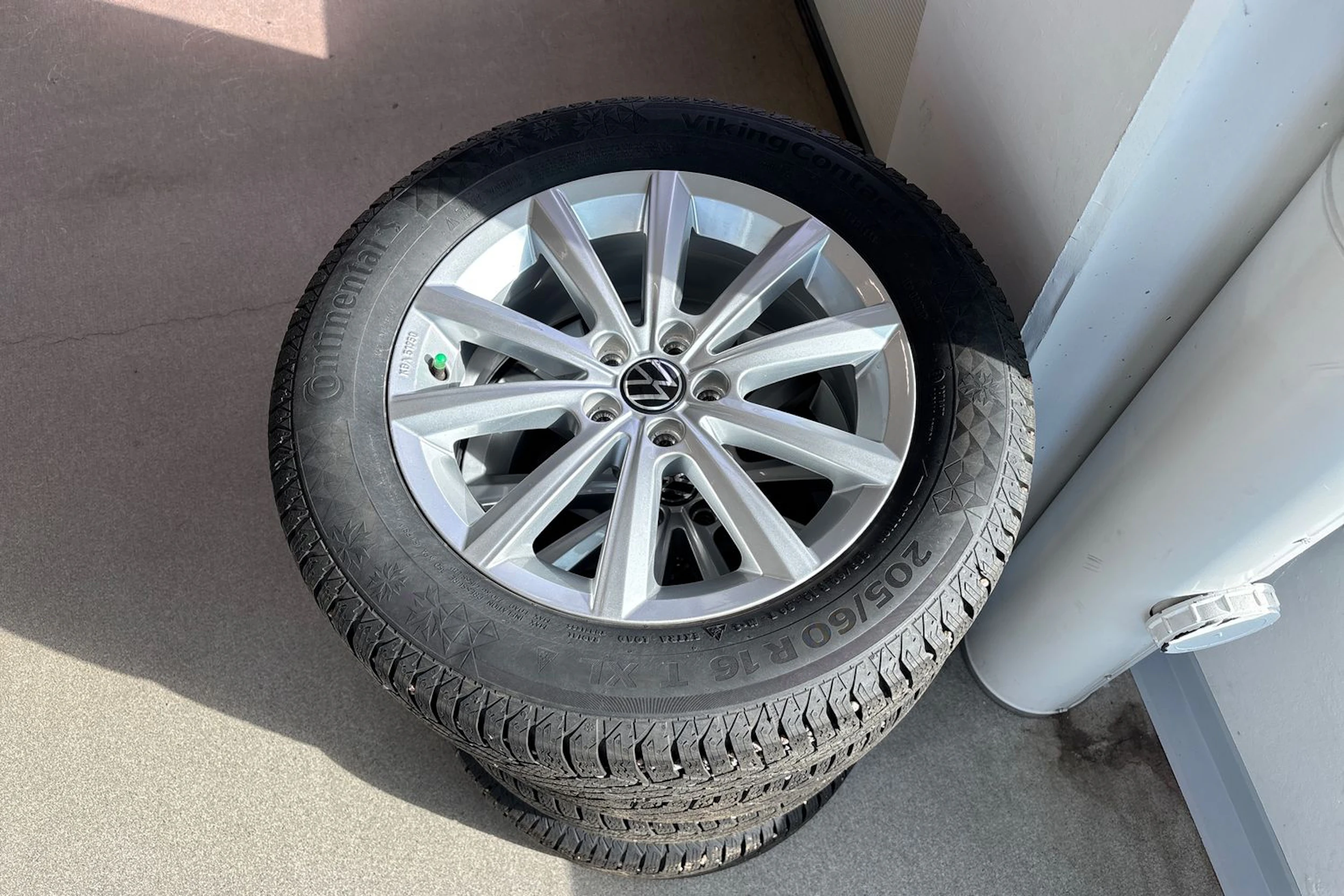 harmaa Volkswagen Taigo 2022 kuva 10.