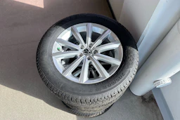 harmaa Volkswagen Taigo 2022 kuva 10.