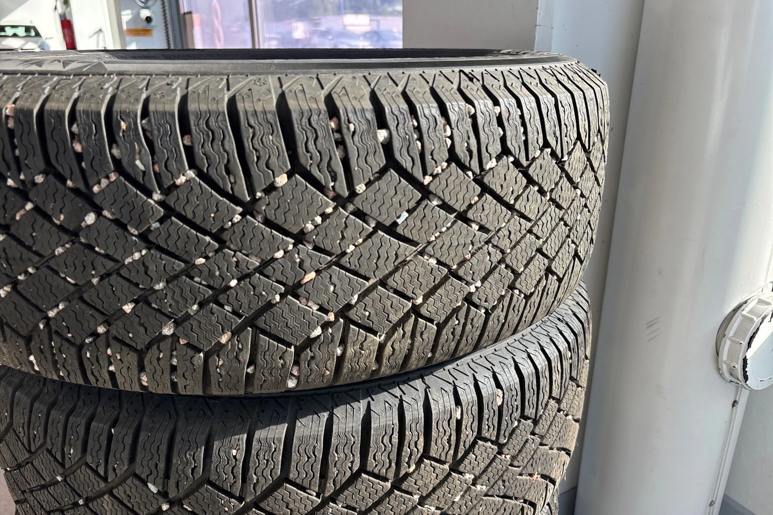harmaa Volkswagen Taigo 2022 kuva 11.