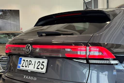 harmaa Volkswagen Taigo 2022 kuva 12.