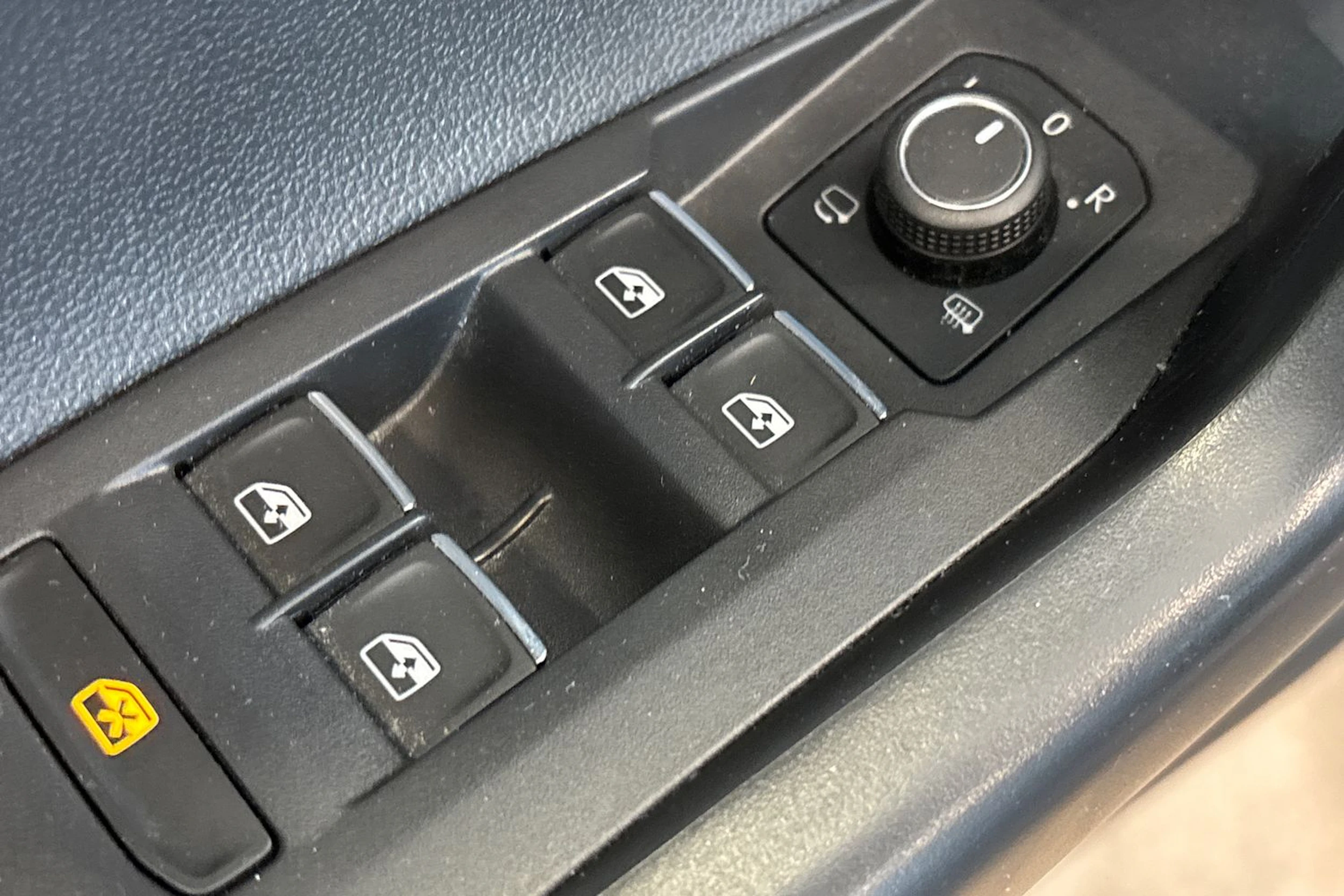 harmaa Volkswagen Taigo 2022 kuva 22.
