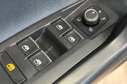 harmaa Volkswagen Taigo 2022 kuva 22.