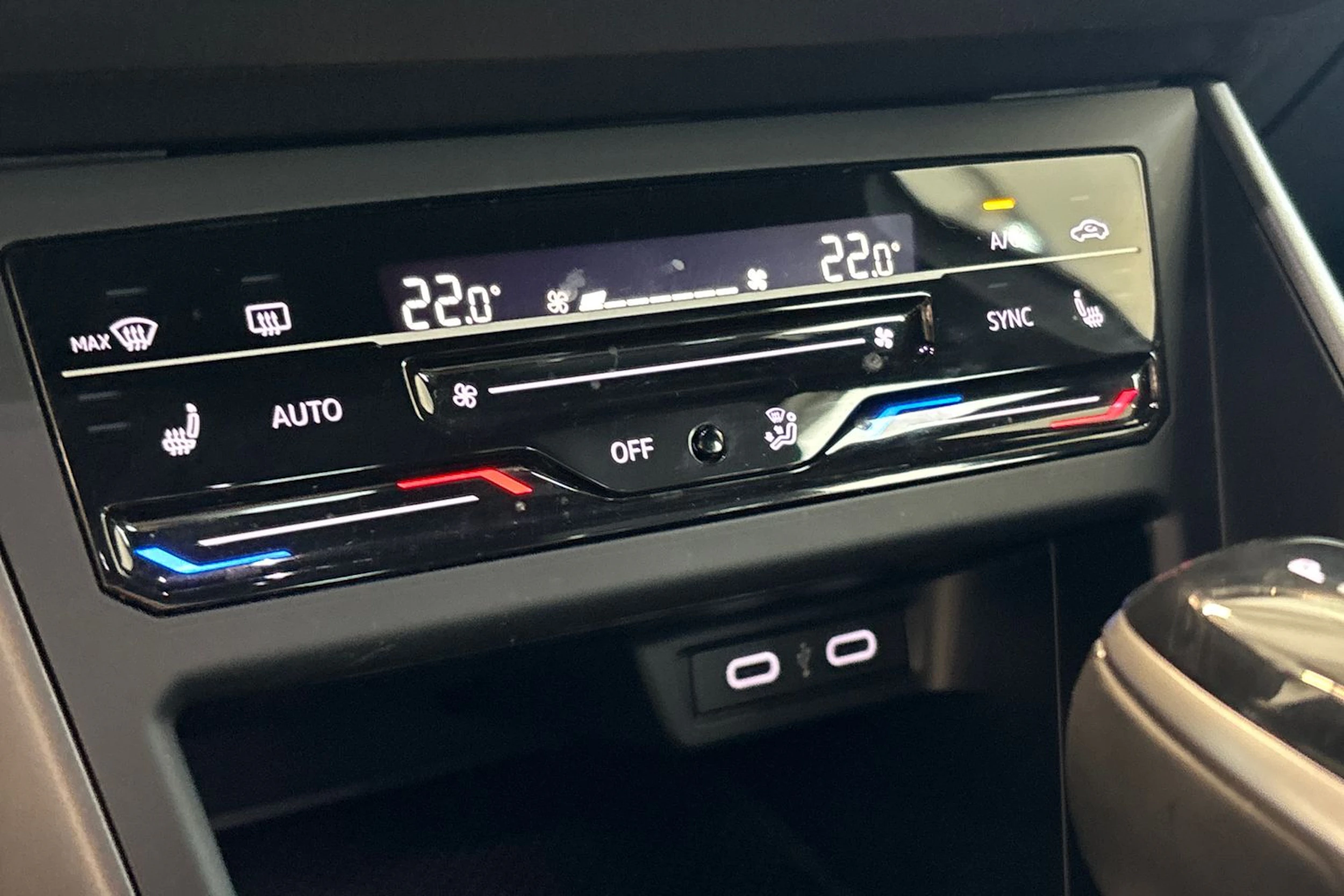 harmaa Volkswagen Taigo 2022 kuva 27.