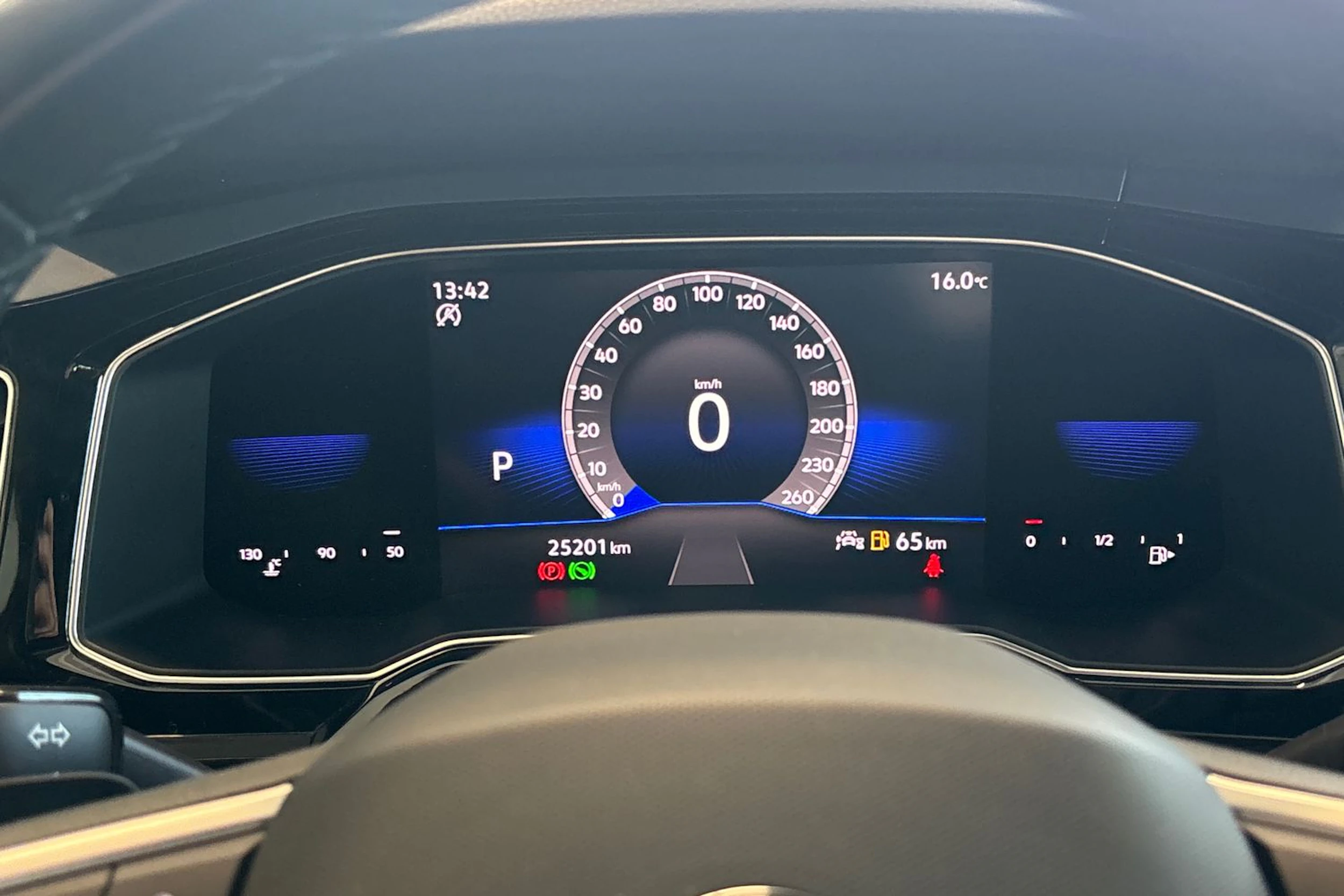 harmaa Volkswagen Taigo 2022 kuva 32.
