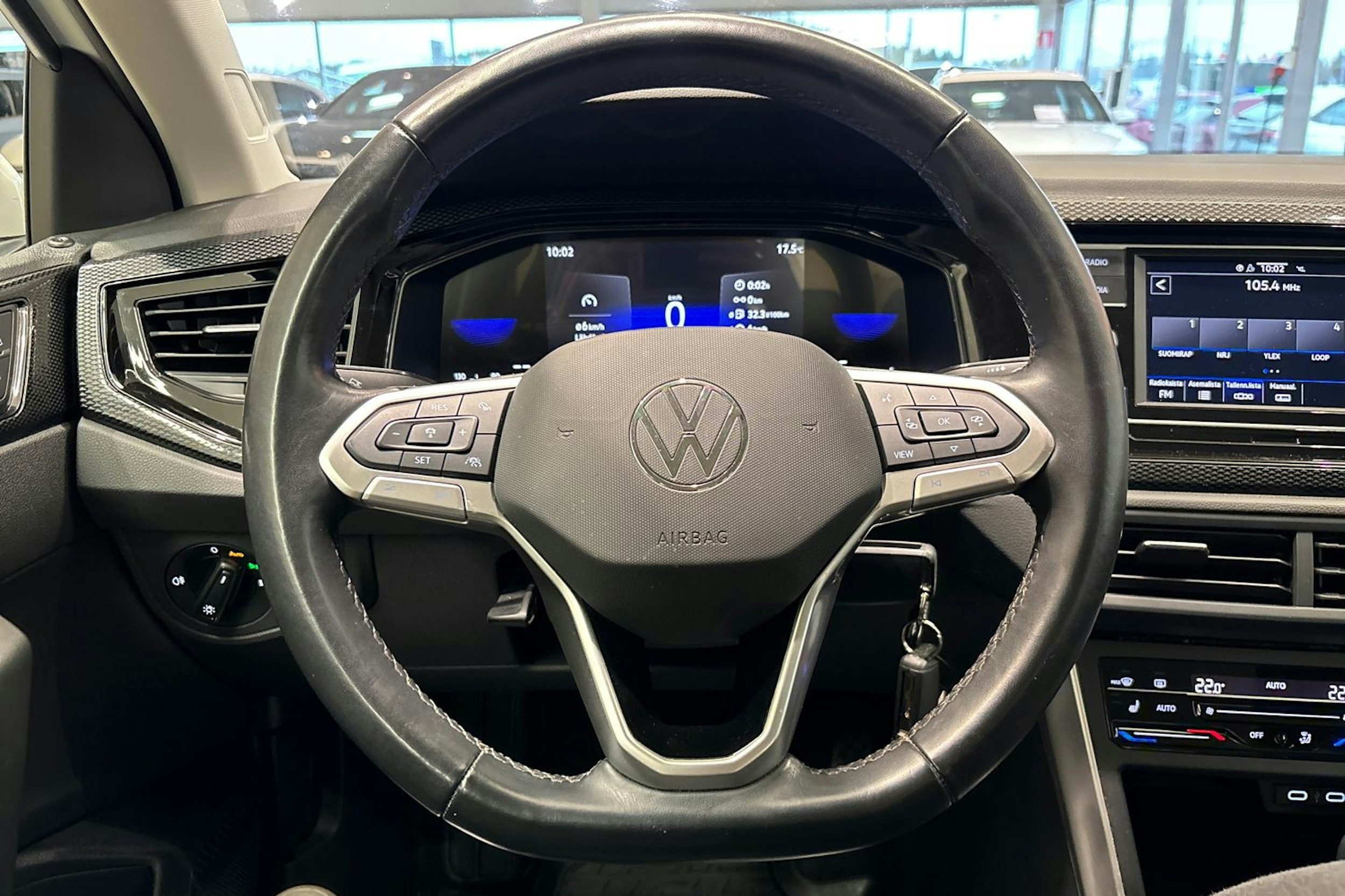 Valkoinen Volkswagen Taigo 2023 kuva 21.