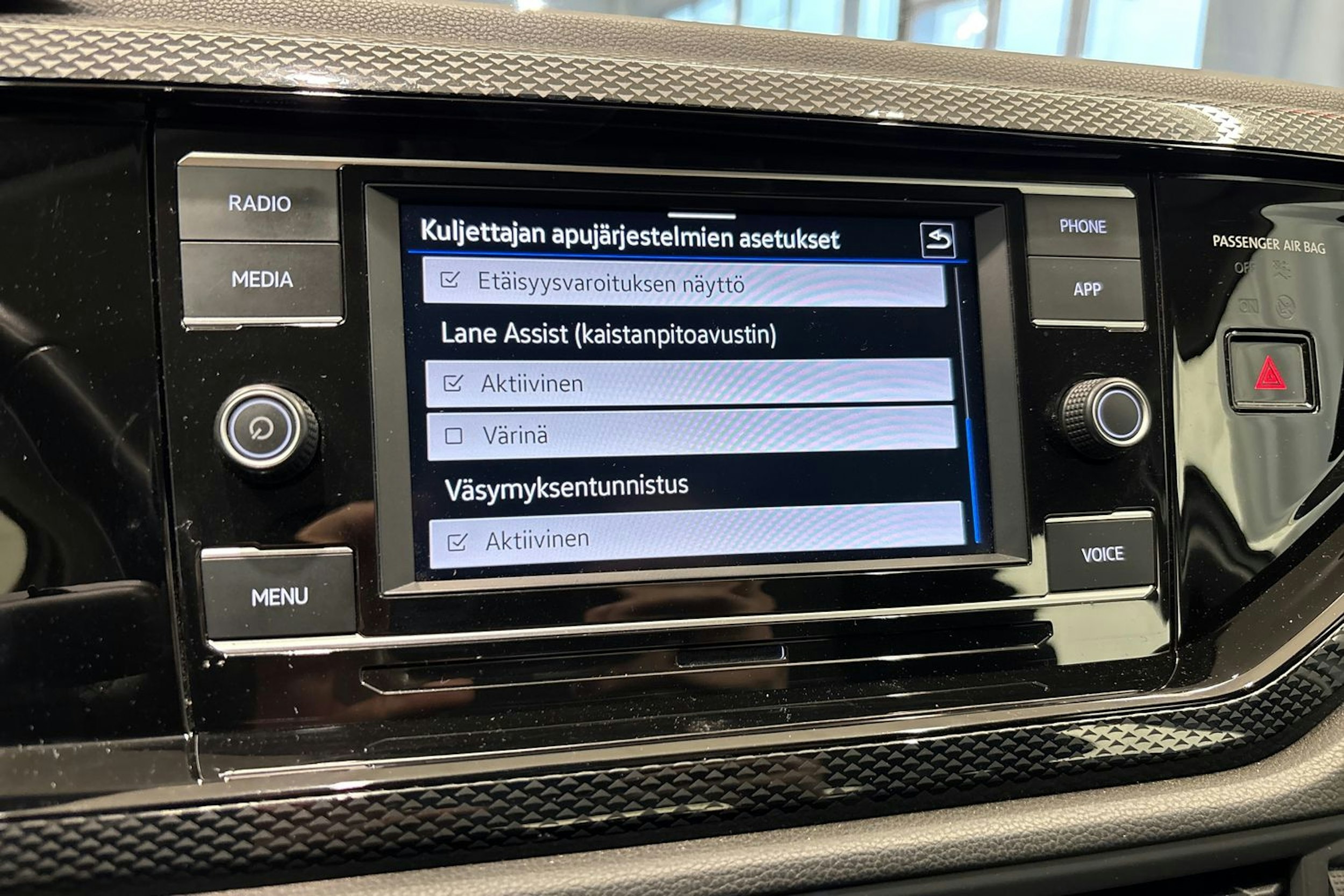 Valkoinen Volkswagen Taigo 2023 kuva 25.