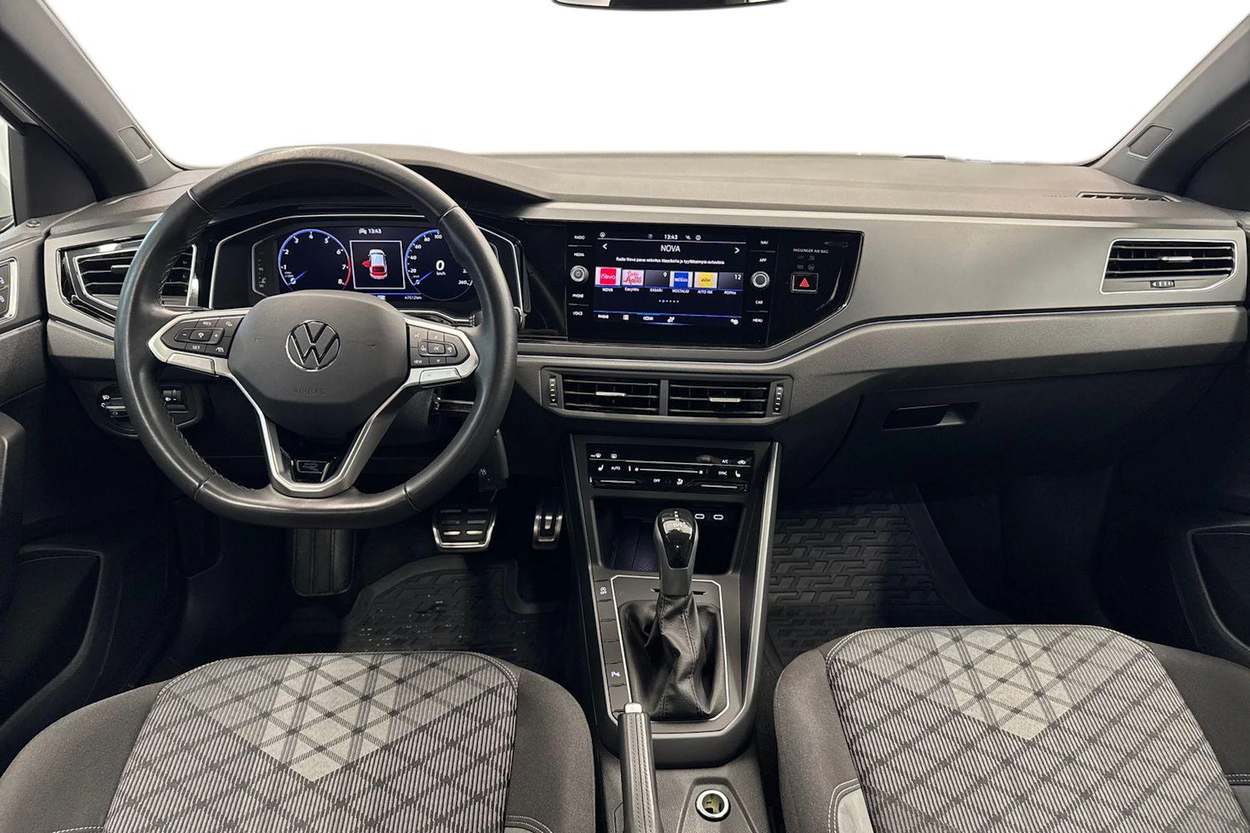 Valkoinen Volkswagen Taigo 2022 kuva 7.
