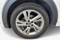 Valkoinen Volkswagen Taigo 2022 kuva 9.