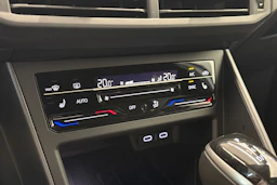 Valkoinen Volkswagen Taigo 2022 kuva 19.