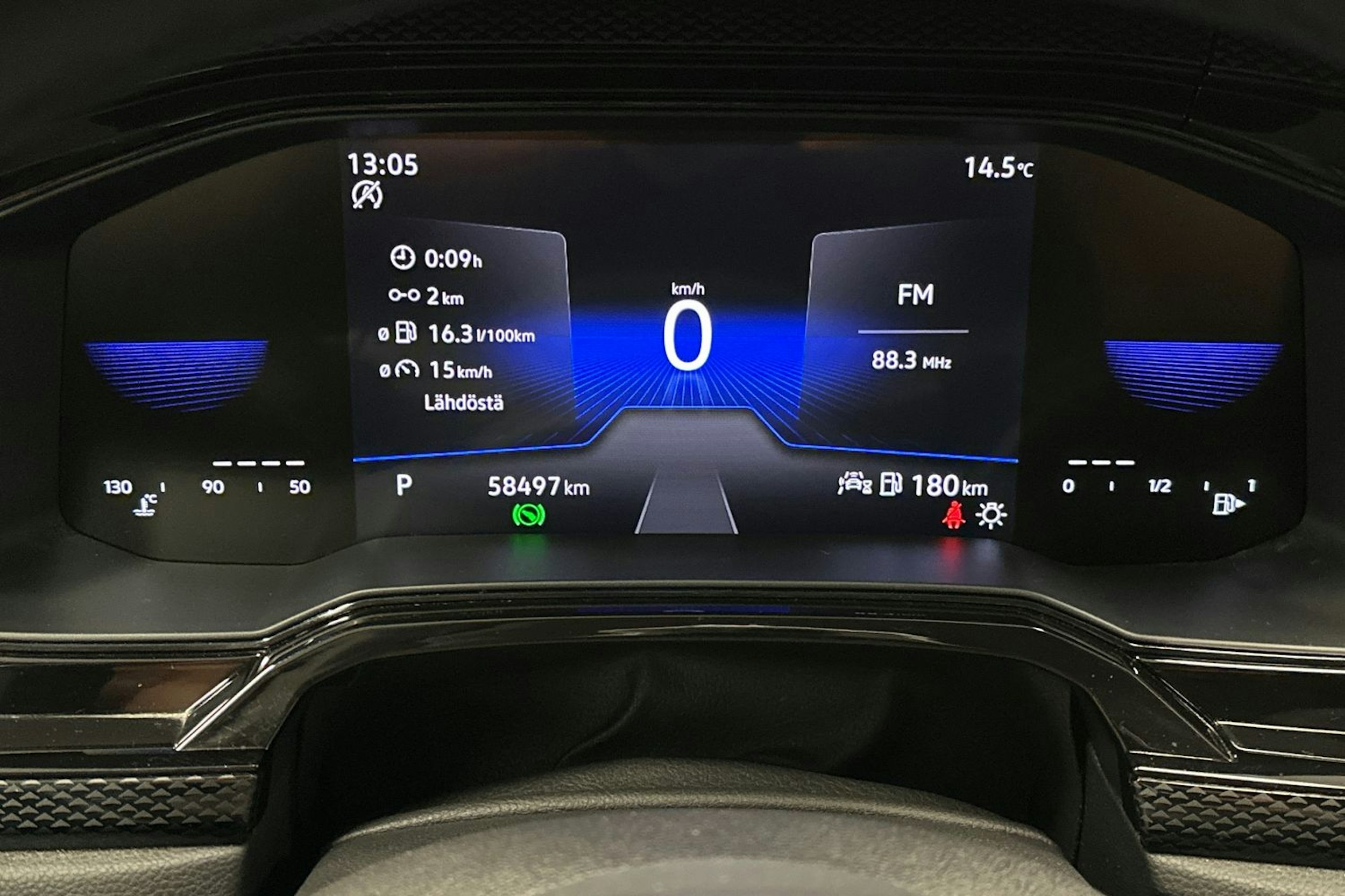 sininen Volkswagen Taigo 2023 kuva 16.