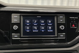 sininen Volkswagen Taigo 2023 kuva 19.