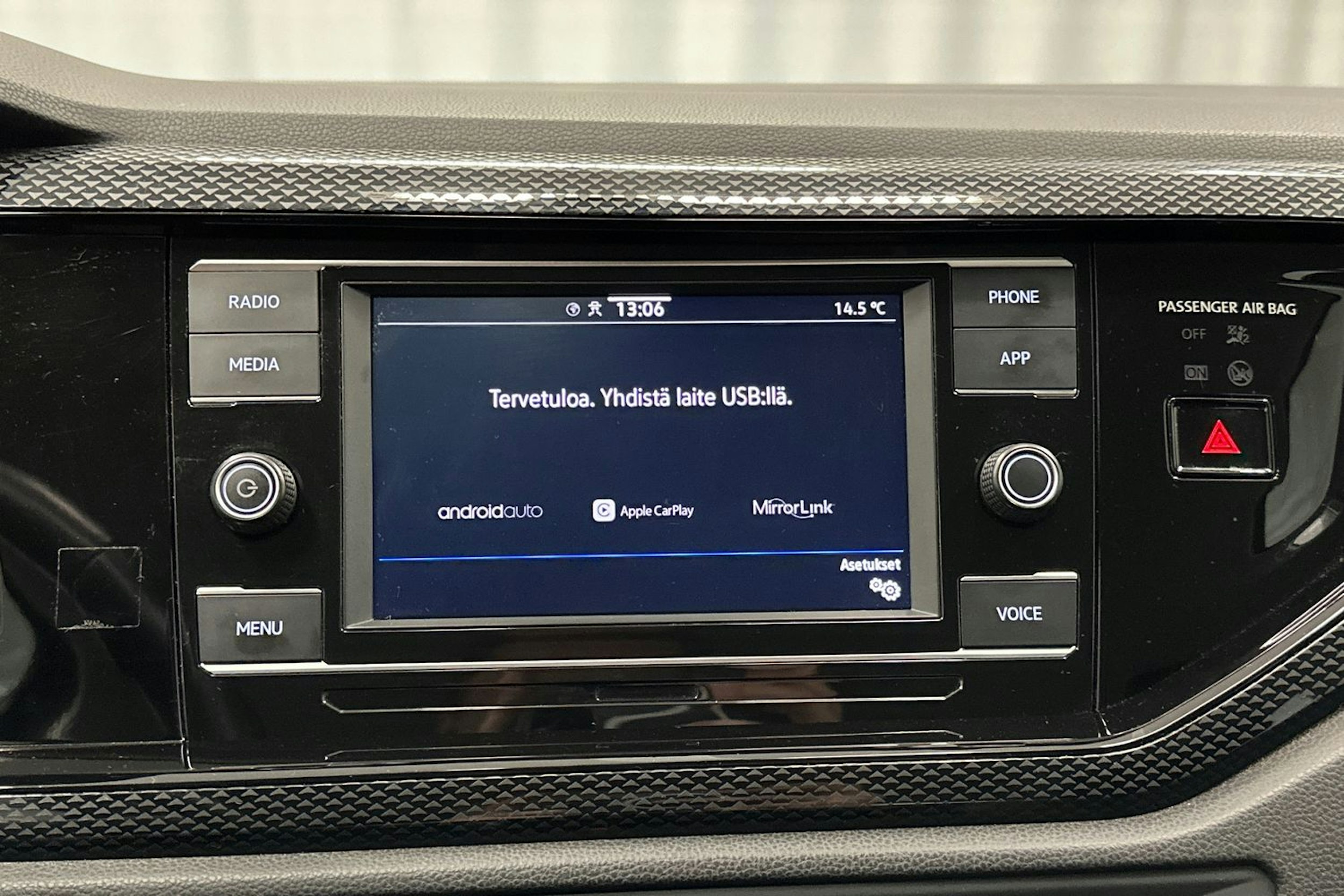 sininen Volkswagen Taigo 2023 kuva 20.