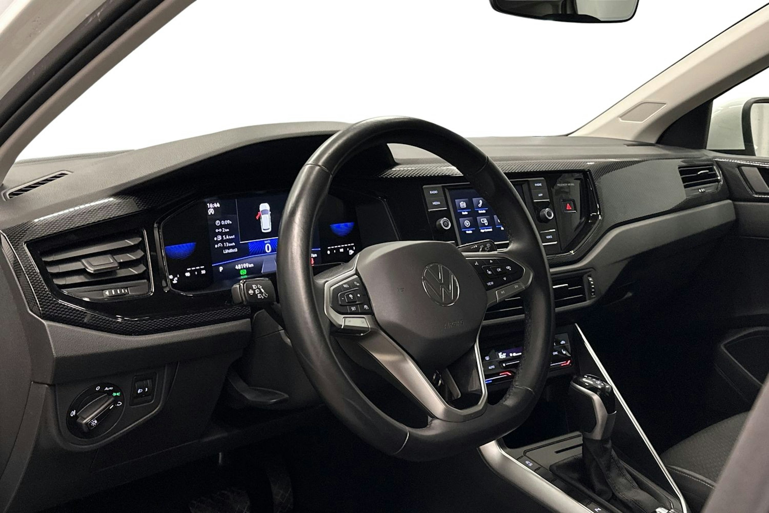 valkoinen Volkswagen Taigo 2023 kuva 7.