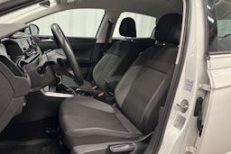 valkoinen Volkswagen Taigo 2023 kuva 15.