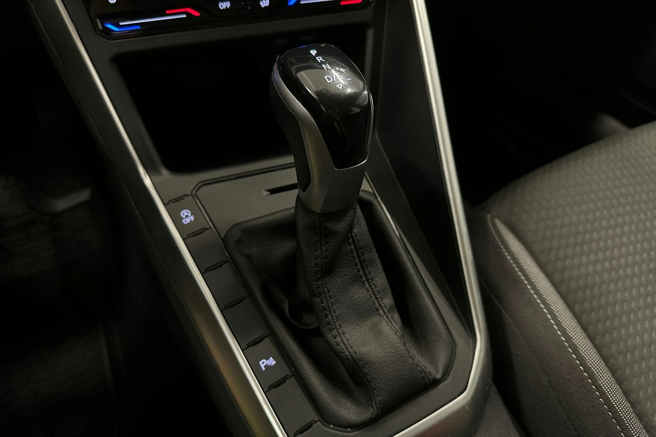 valkoinen Volkswagen Taigo 2023 kuva 19.