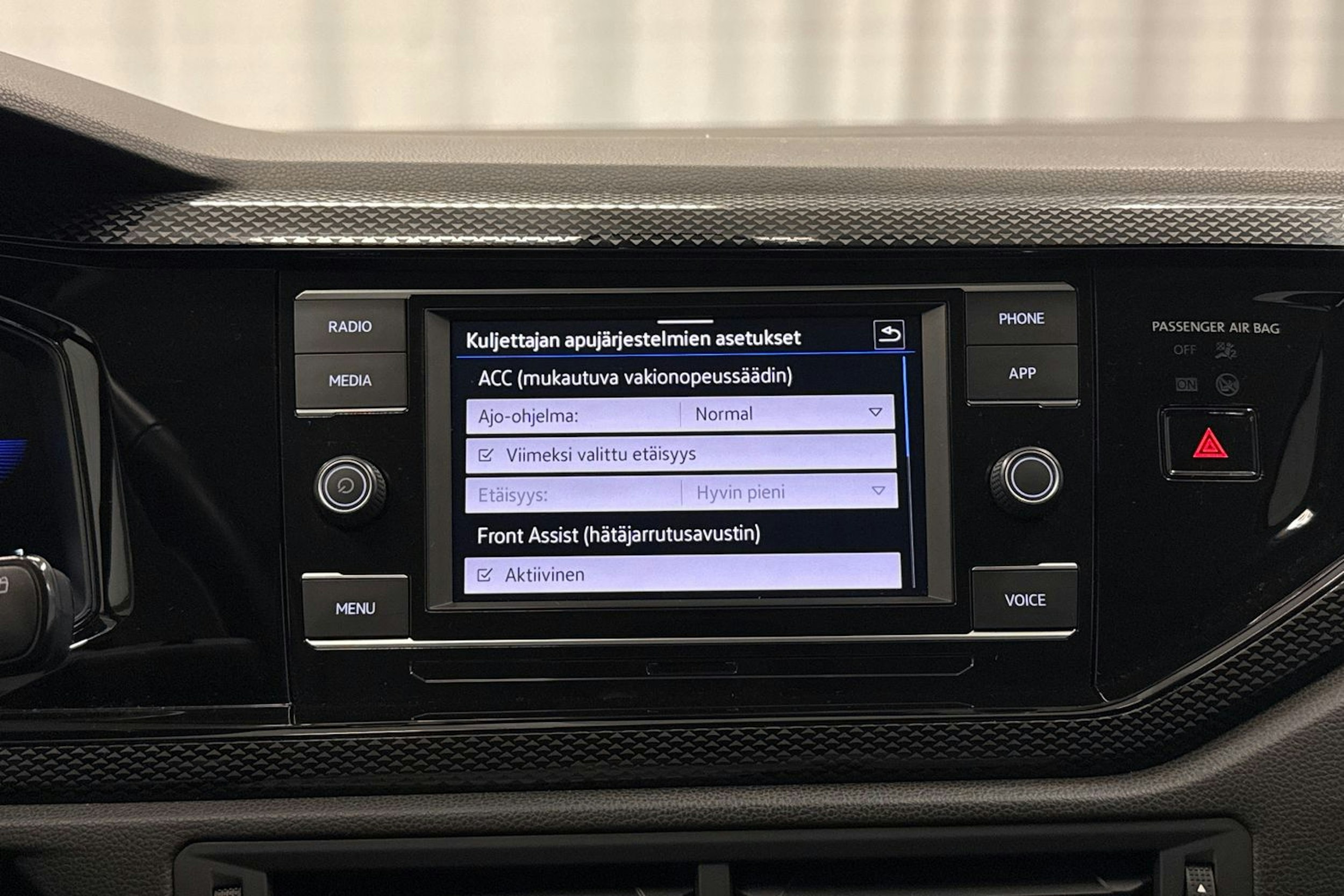 valkoinen Volkswagen Taigo 2023 kuva 18.