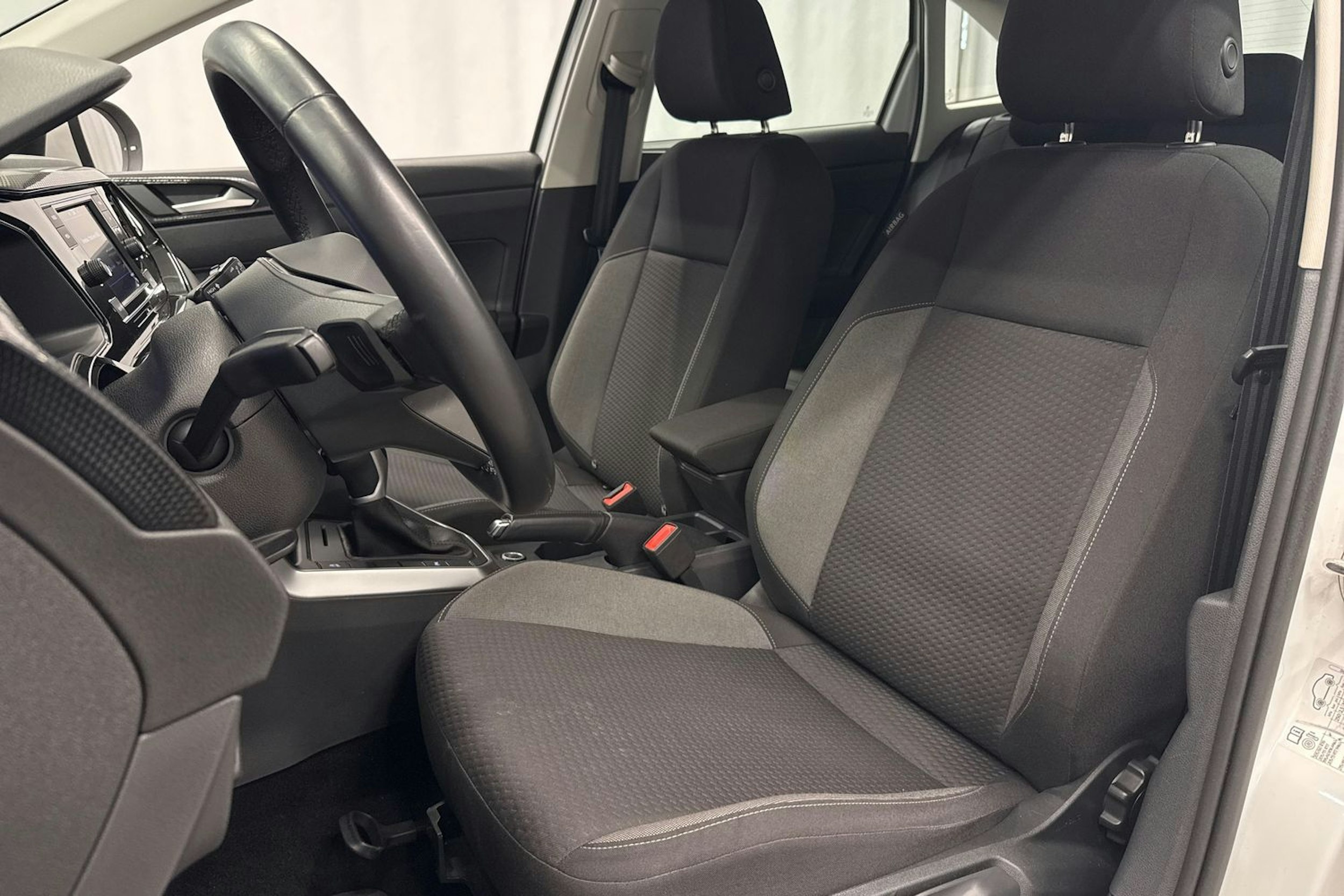 valkoinen Volkswagen Taigo 2023 kuva 24.