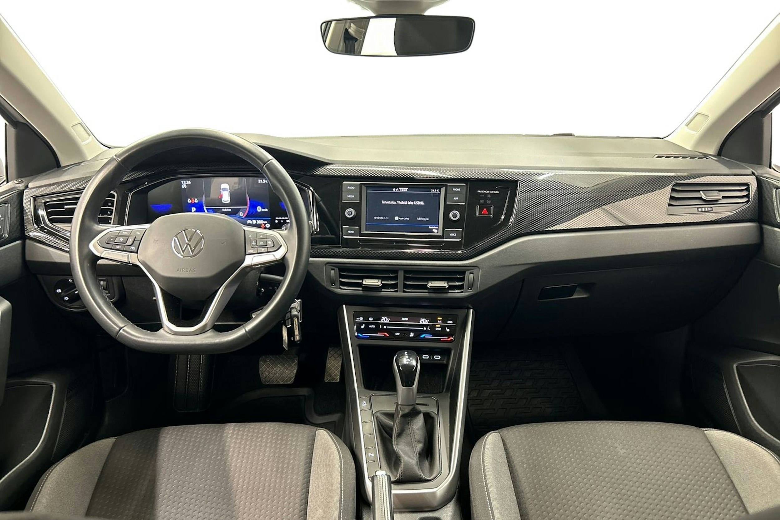 harmaa Volkswagen Taigo 2023 kuva 9.