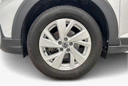 harmaa Volkswagen Taigo 2023 kuva 11.