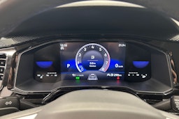harmaa Volkswagen Taigo 2023 kuva 16.