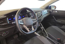 Sininen Volkswagen Taigo 2023 kuva 8.