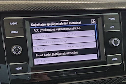 Sininen Volkswagen Taigo 2023 kuva 19.