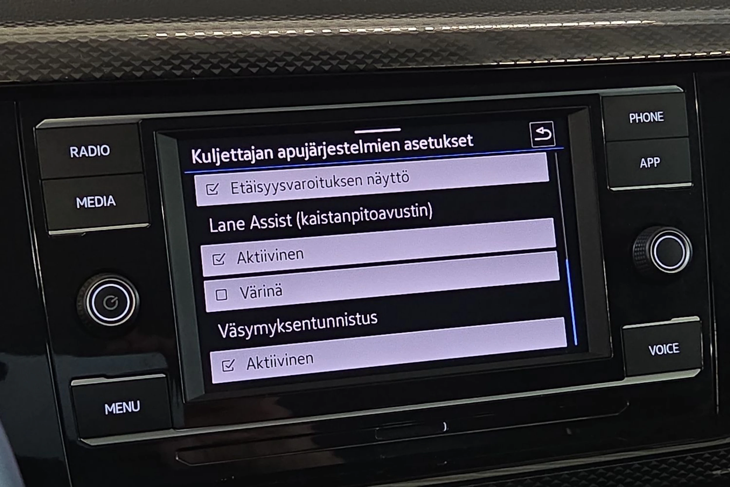 Sininen Volkswagen Taigo 2023 kuva 20.