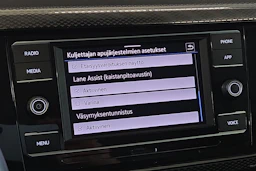 Sininen Volkswagen Taigo 2023 kuva 20.