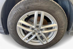 punainen Volkswagen Taigo 2023 kuva 9.