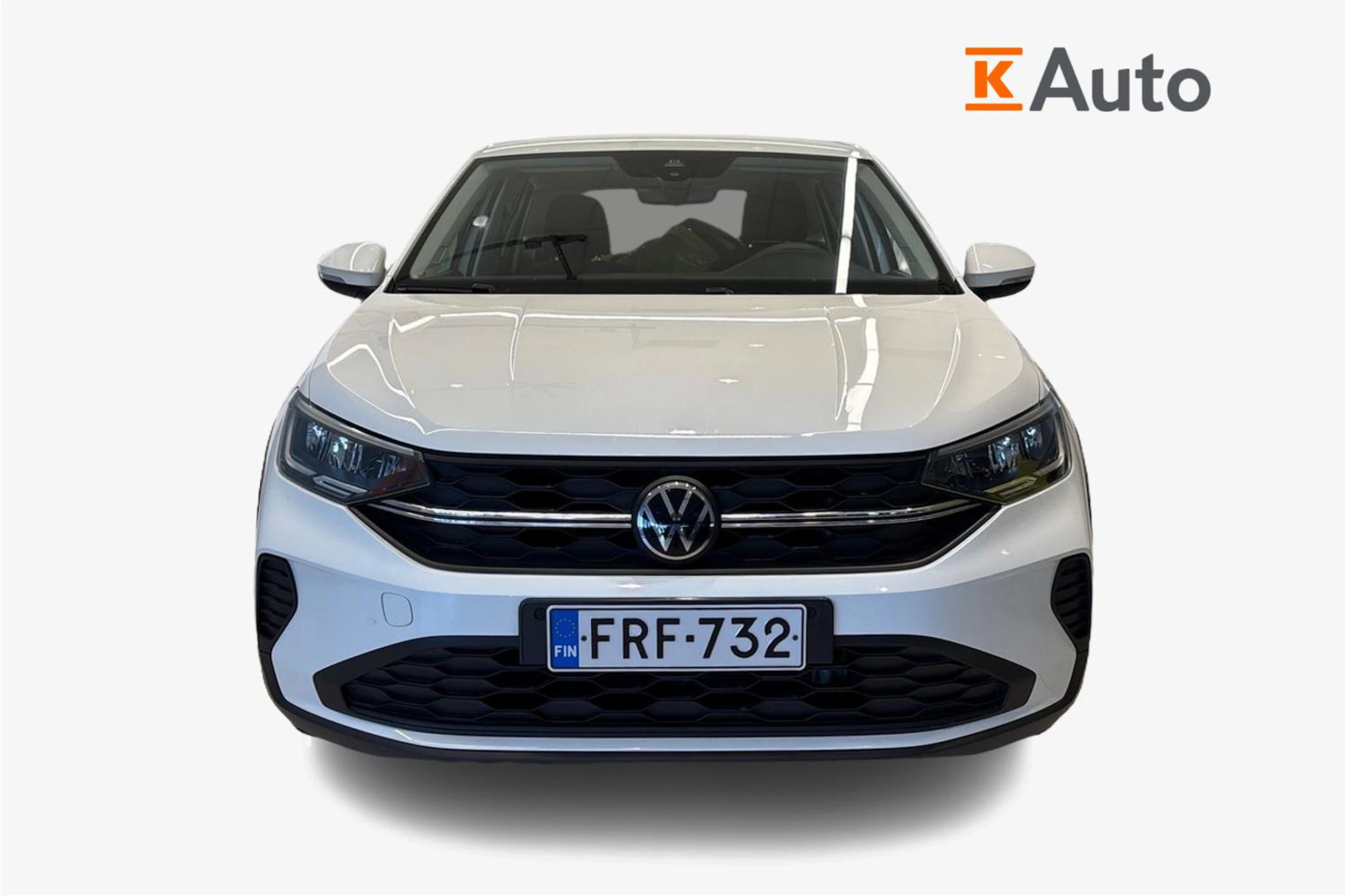 Valkoinen Volkswagen Taigo 2023 kuva 5.