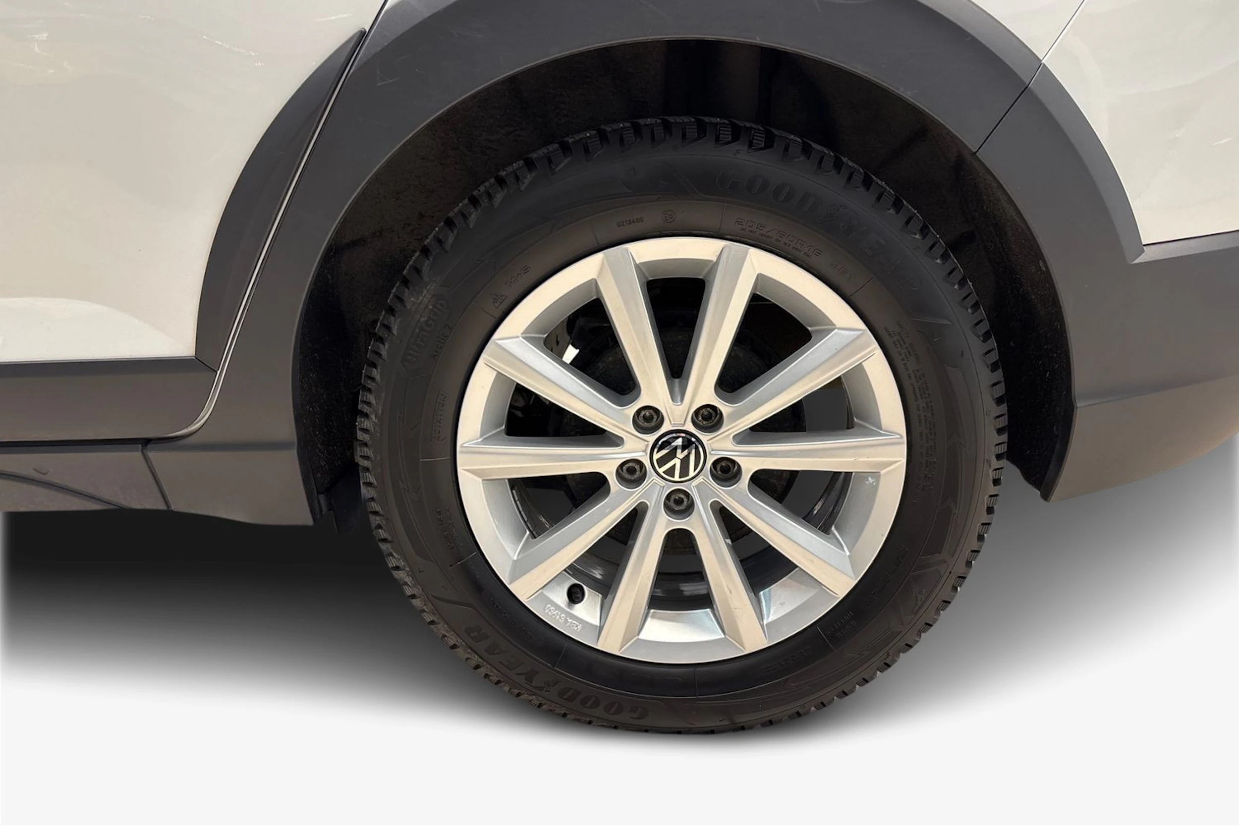 Valkoinen Volkswagen Taigo 2023 kuva 12.