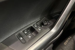 Valkoinen Volkswagen Taigo 2023 kuva 20.