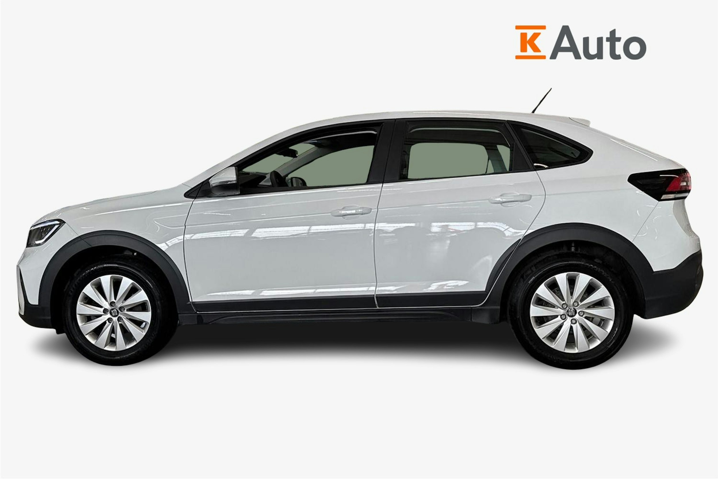 valkoinen Volkswagen Taigo 2023 kuva 6.